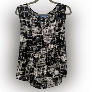 Black and White Sleeveless Simply Vera Top, size large